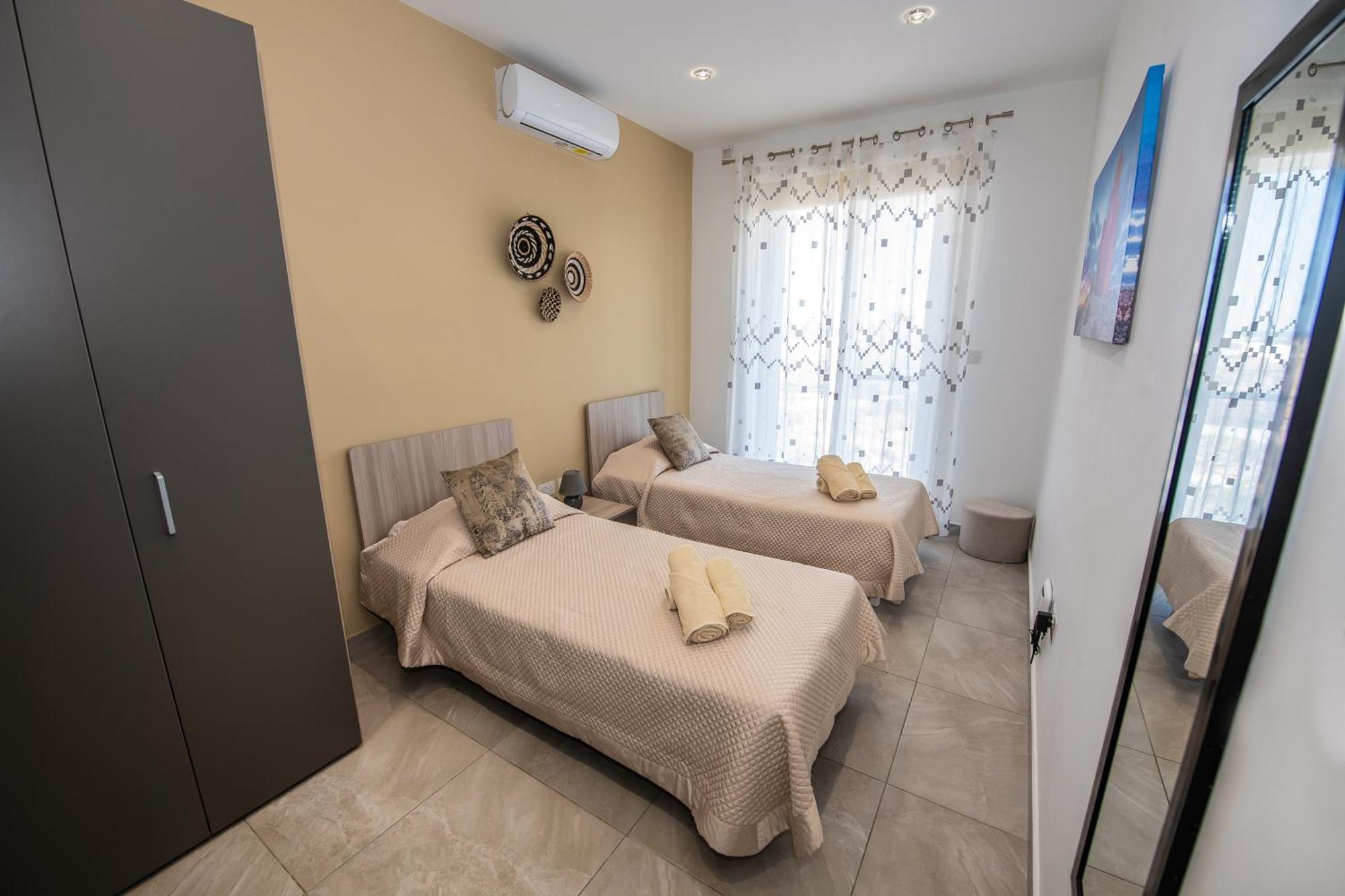 Clifftop Modern Apartment Mellieha Luaran gambar